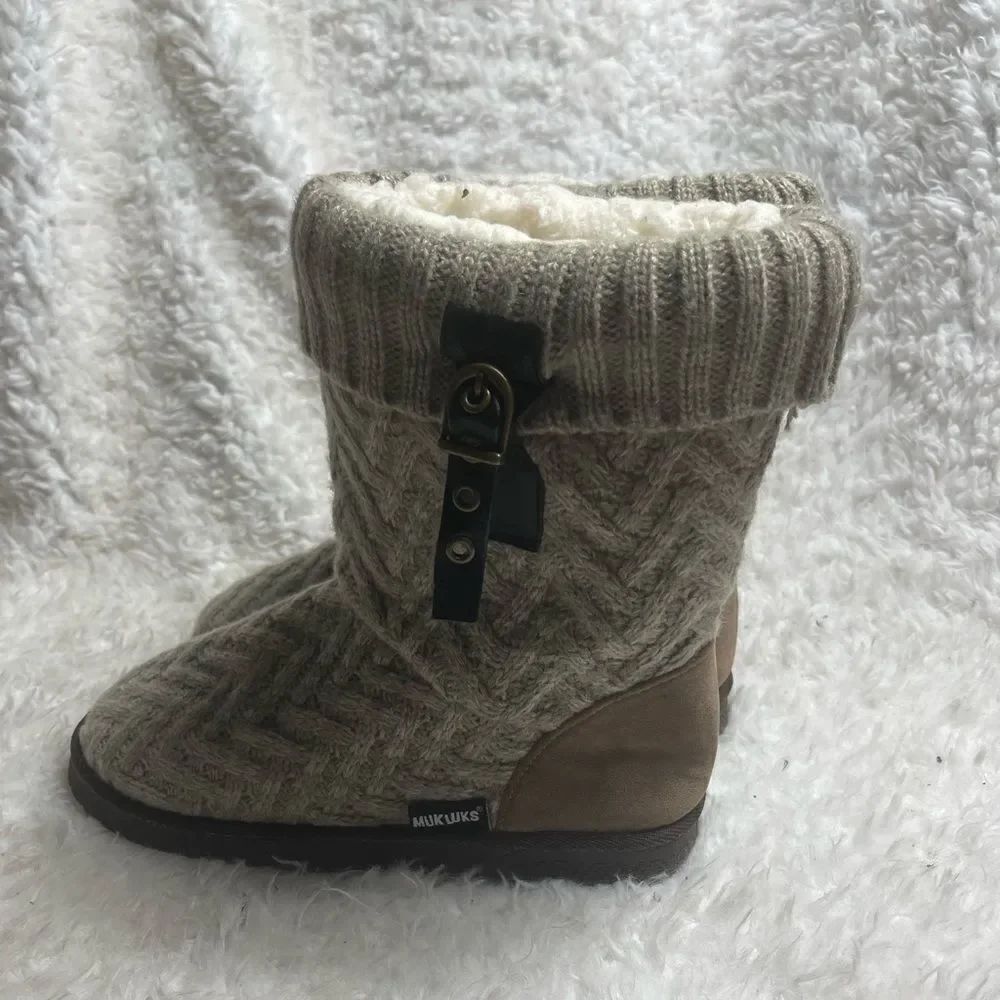 Mukluks beige and gray knit boots brown faux suede trim faux fur lining …